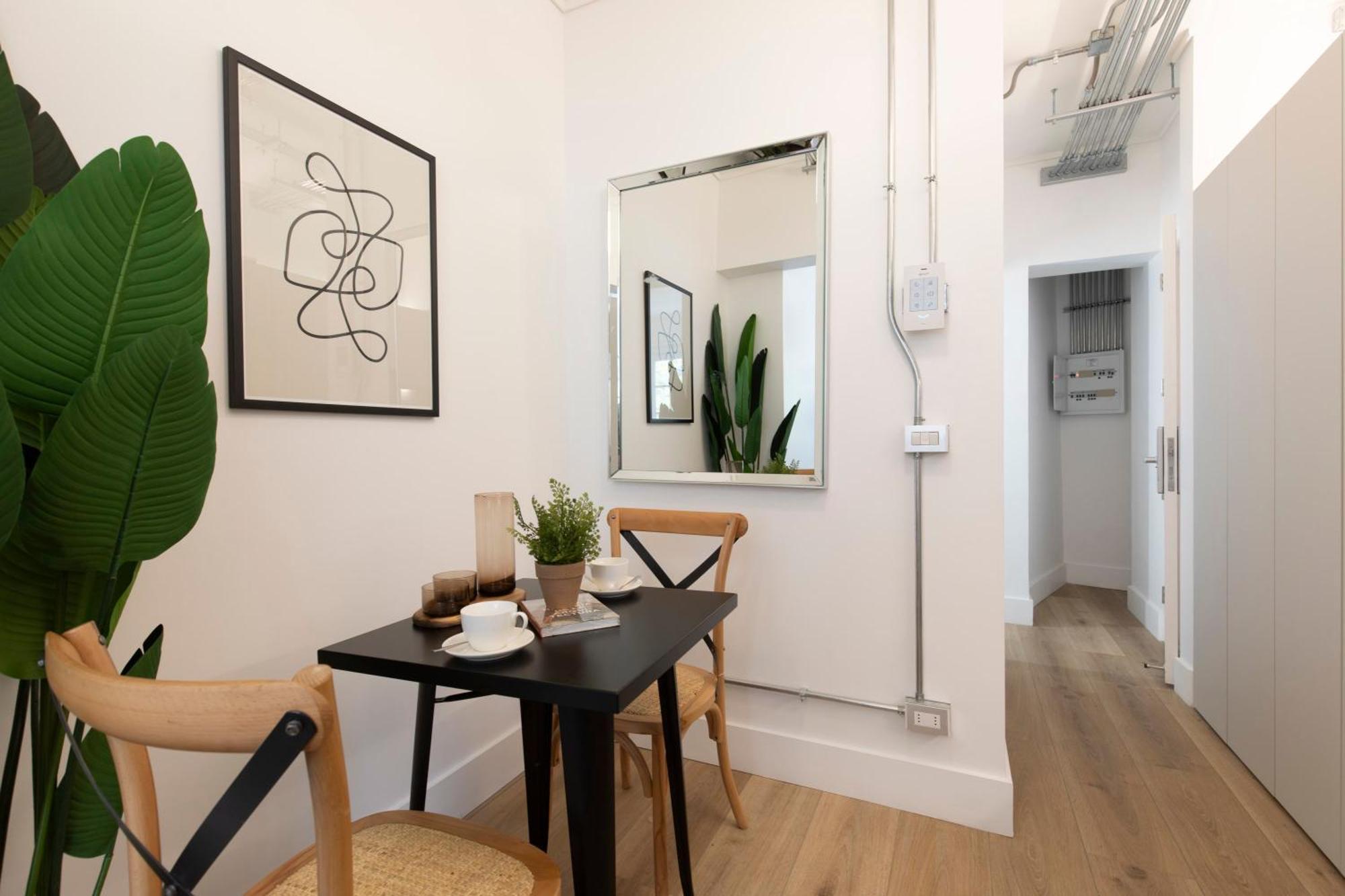 Hom I Inmejorable En Calle Monjitas Apartamento *