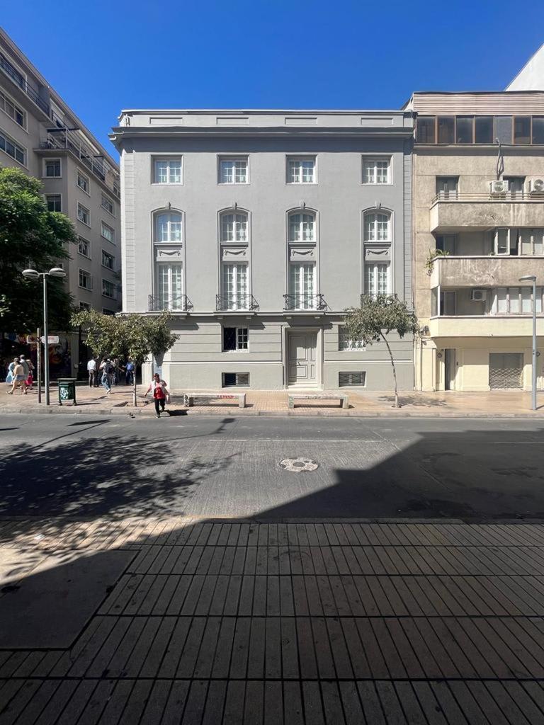 Hom I Inmejorable En Calle Monjitas Santiago